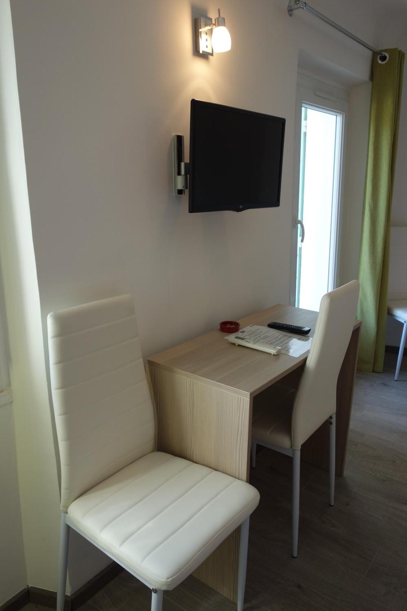 Hotel Le Prejoly Saint-Vallier-de-Thiey Quarto foto